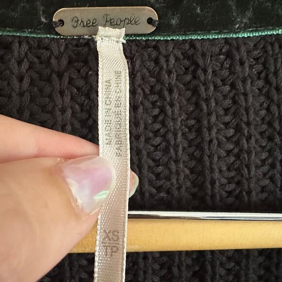 FREE PEOPLE | Black Damsel Bell Sleeve V Neck Chunky Knit Sweater | Extra Small - Picture 3 of 5